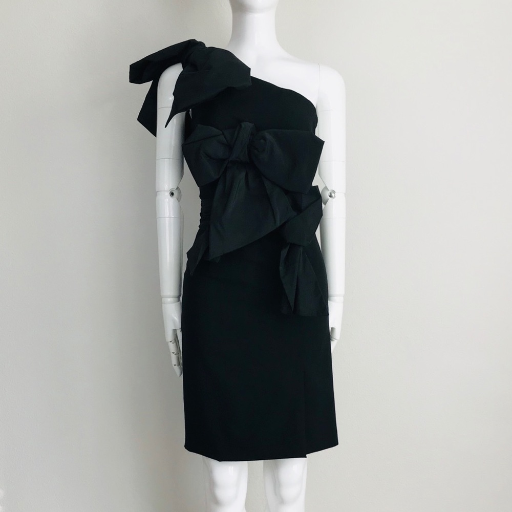 VIKTOR & ROLF one shoulder bow dress